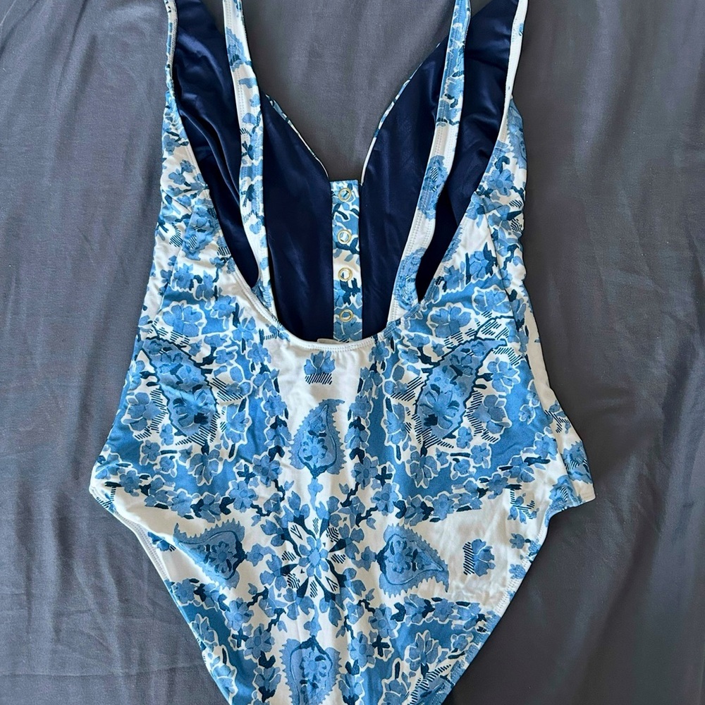 Sezane and YSE Partir avec toi Blue Floral One Piece Swimsuit 8-12 US/ 38Eur - Picture 4 of 11